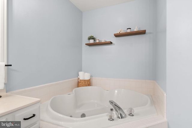 12005 ARBOR GLEN DR, Fredericksburg, VA 22407