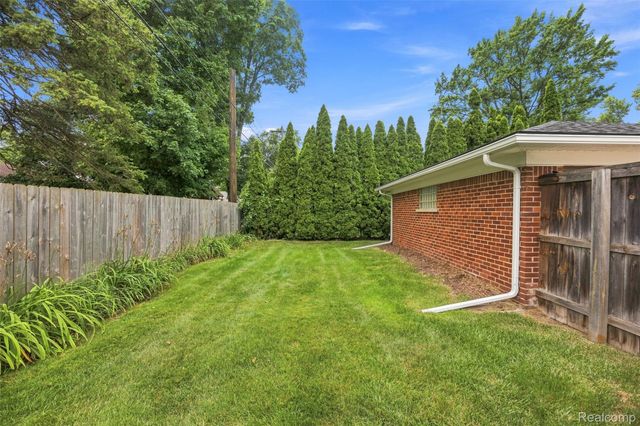 236 Englewood Avenue, Royal Oak, MI 48073