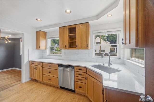 236 Englewood Avenue, Royal Oak, MI 48073