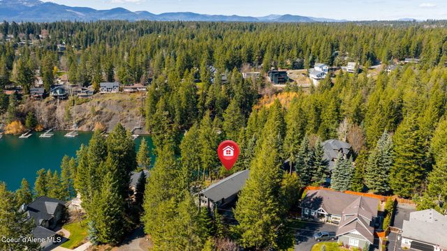 2885 E Point Hayden DR, Hayden Lake, ID 83835