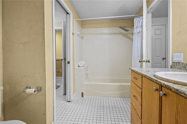 15 Nipmuc Trail A, North Providence, RI 02904