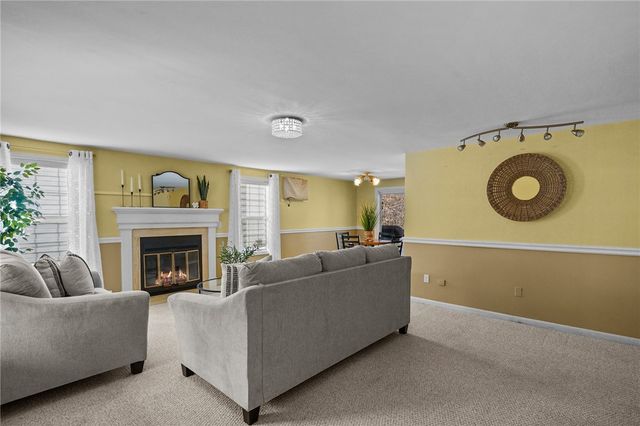 15 Nipmuc Trail A, North Providence, RI 02904