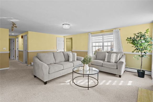 15 Nipmuc Trail A, North Providence, RI 02904