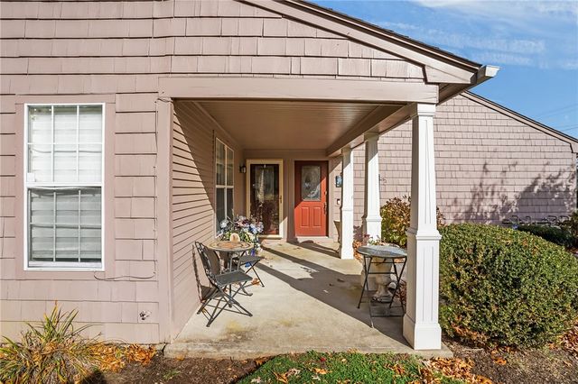 15 Nipmuc Trail A, North Providence, RI 02904