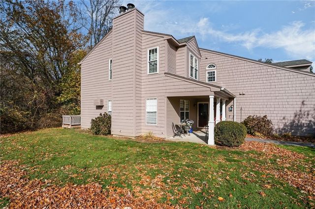 15 Nipmuc Trail A, North Providence, RI 02904