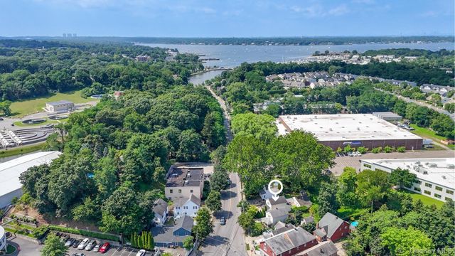 89 Harbor Road, Port Washington, NY 11050