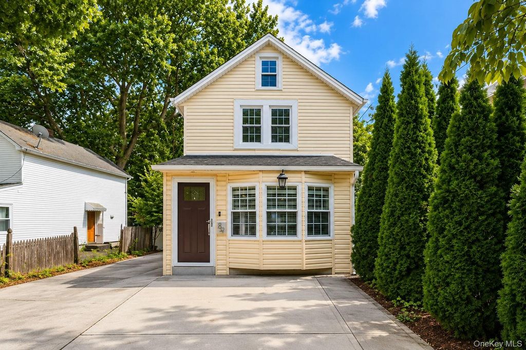 89 Harbor Road, Port Washington, NY 11050