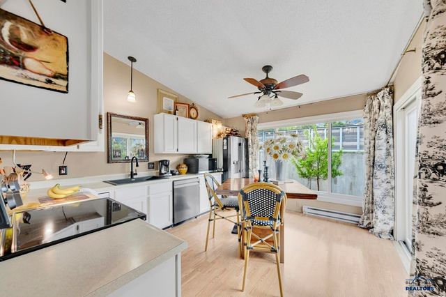4819 STONEY BROOK CT, Rapid City, SD 57702