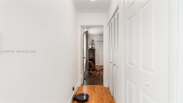 4081 NE 14th Ave, Oakland Park, FL 33334