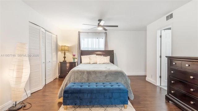 4081 NE 14th Ave, Oakland Park, FL 33334