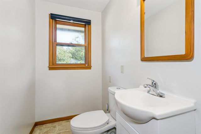 6900 W Hollywood, Wichita, KS 67215