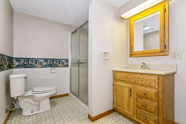 6900 W Hollywood, Wichita, KS 67215