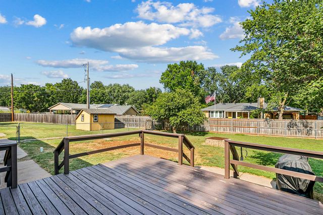 6900 W Hollywood, Wichita, KS 67215