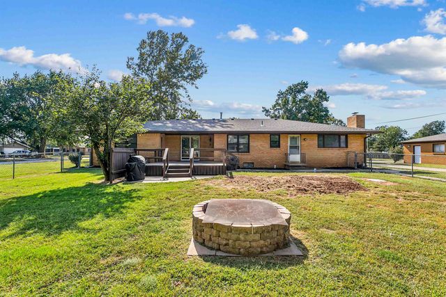 6900 W Hollywood, Wichita, KS 67215