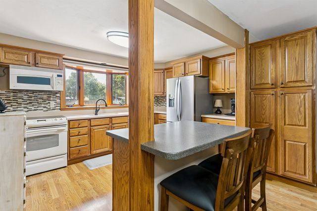 6900 W Hollywood, Wichita, KS 67215