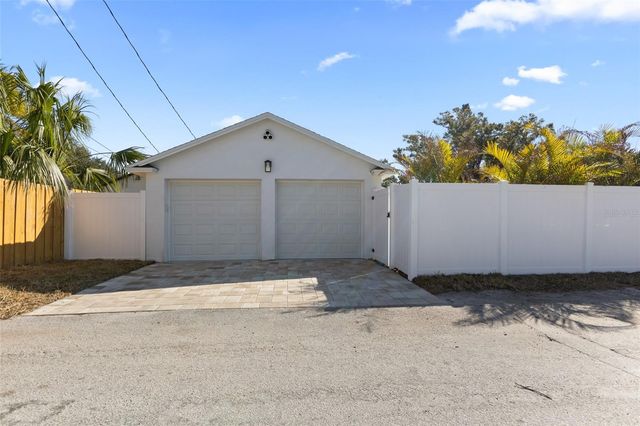 1610 15TH STREET N, St Petersburg, FL 33704