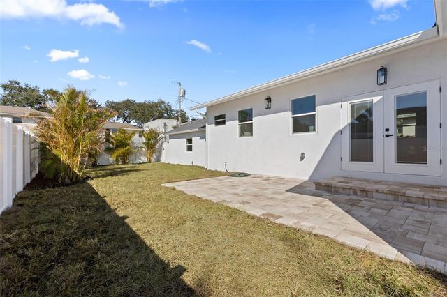 1610 15TH STREET N, St Petersburg, FL 33704