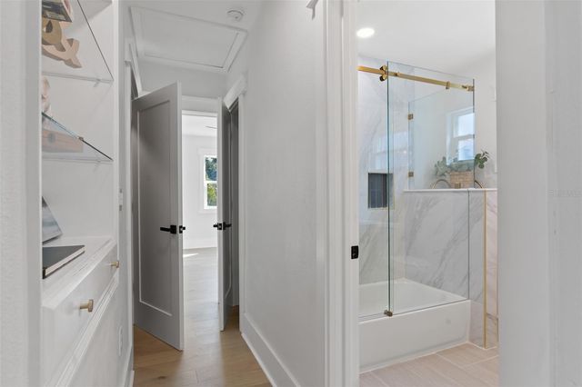 1610 15TH STREET N, St Petersburg, FL 33704