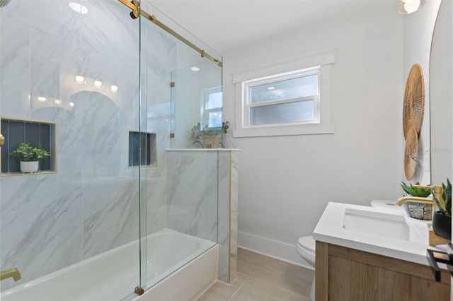 1610 15TH STREET N, St Petersburg, FL 33704