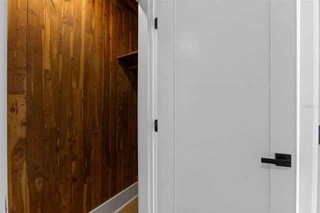 1610 15TH STREET N, St Petersburg, FL 33704