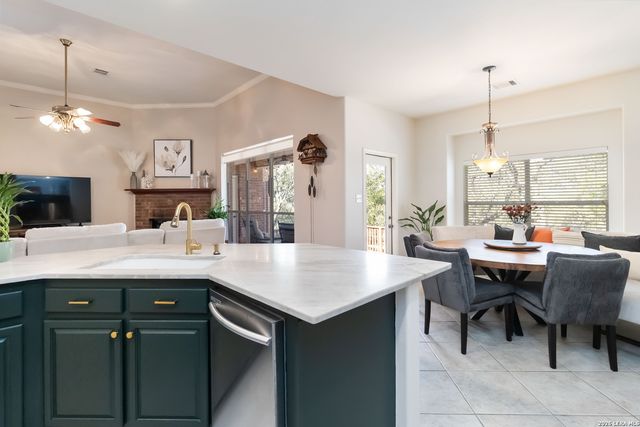 26022 Silver Cloud, San Antonio, TX 78260