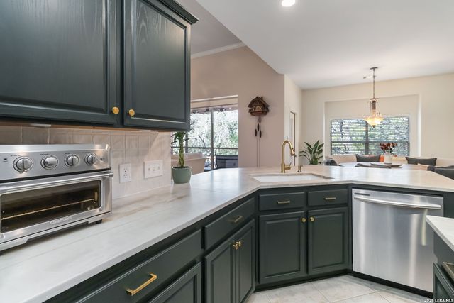 26022 Silver Cloud, San Antonio, TX 78260