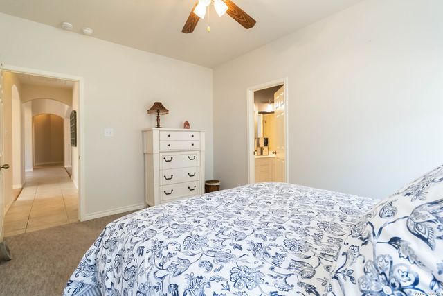 26022 Silver Cloud, San Antonio, TX 78260