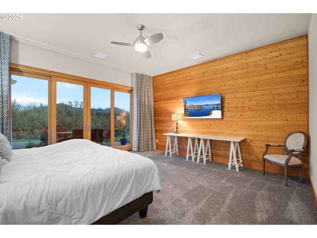 230 ANDERSON Ln, Roseburg, OR 97470