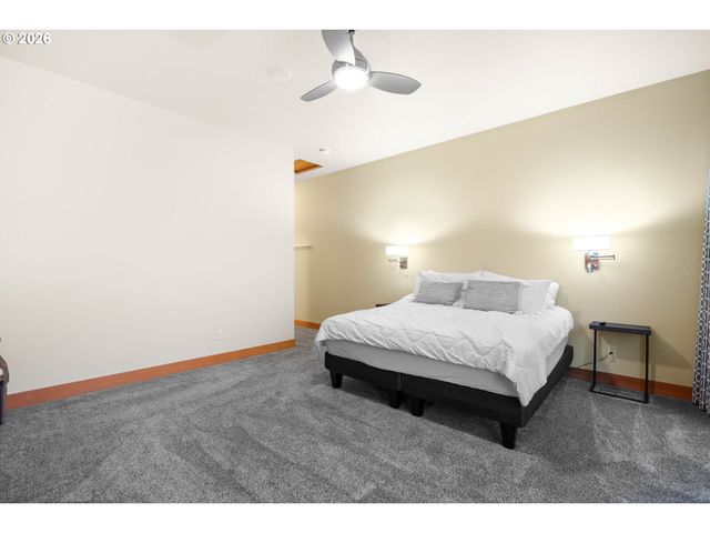 230 ANDERSON Ln, Roseburg, OR 97470