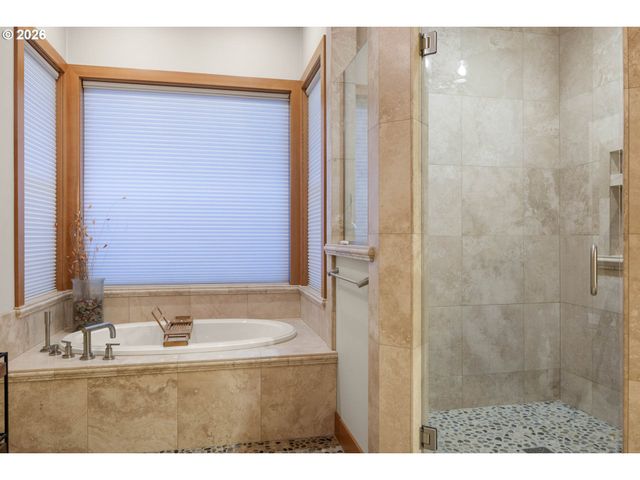 230 ANDERSON Ln, Roseburg, OR 97470