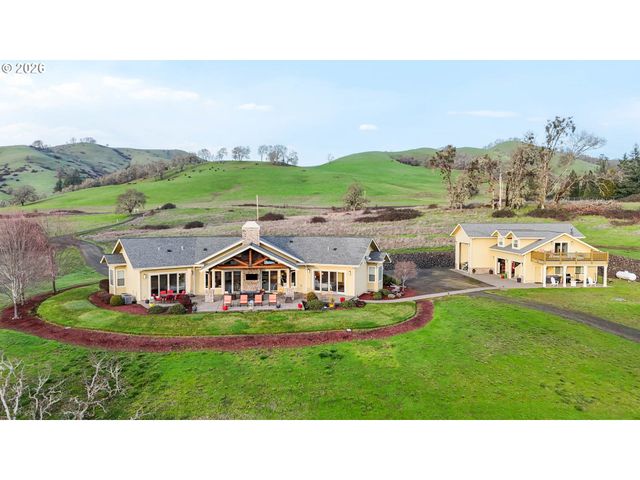 230 ANDERSON Ln, Roseburg, OR 97470