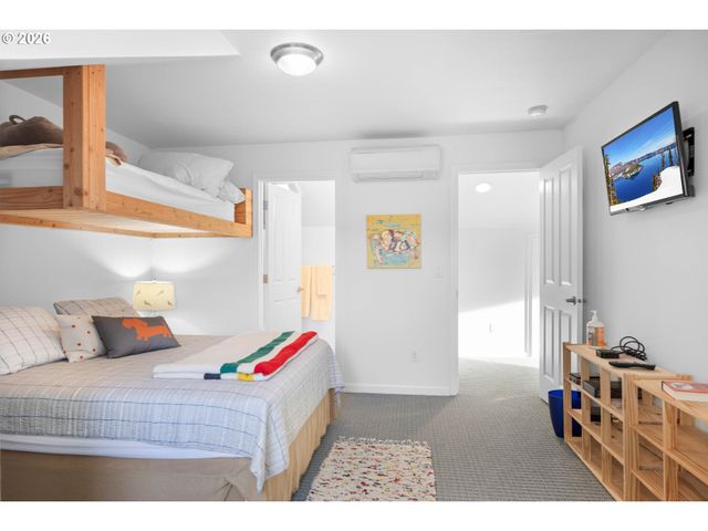 230 ANDERSON Ln, Roseburg, OR 97470