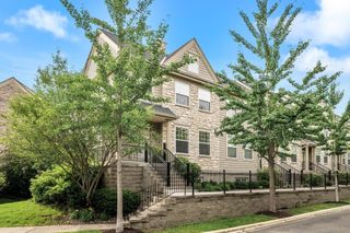 8291 Labont Way, Eden Prairie, MN 55344