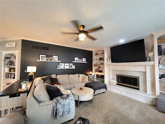 14712 W 70th Street, Shawnee, KS 66216