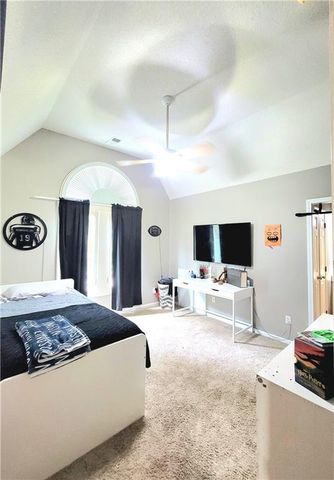 14712 W 70th Street, Shawnee, KS 66216