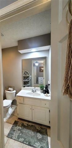 14712 W 70th Street, Shawnee, KS 66216
