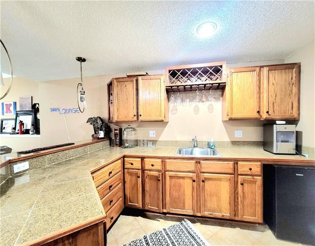 14712 W 70th Street, Shawnee, KS 66216