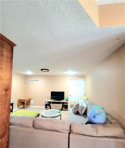 14712 W 70th Street, Shawnee, KS 66216