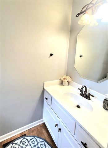 14712 W 70th Street, Shawnee, KS 66216