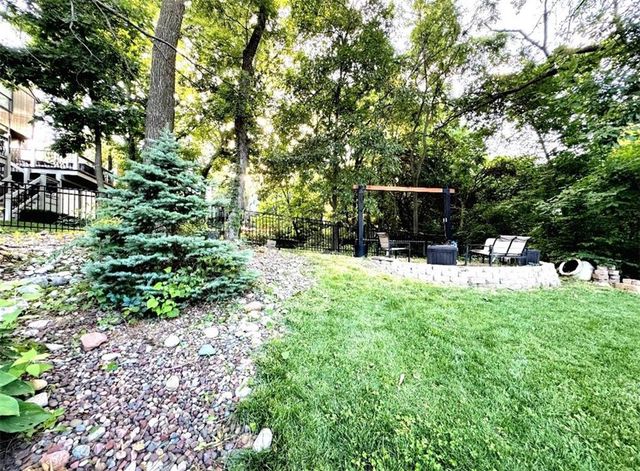 14712 W 70th Street, Shawnee, KS 66216