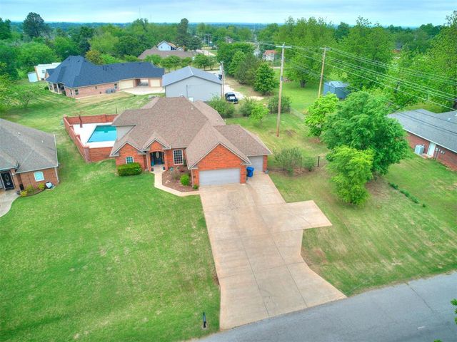 1005 W Jefferson Street, Tecumseh, OK 74873