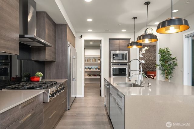 22222 SE 39th Place, Sammamish, WA 98075