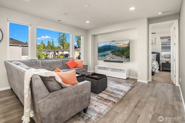 22222 SE 39th Place, Sammamish, WA 98075