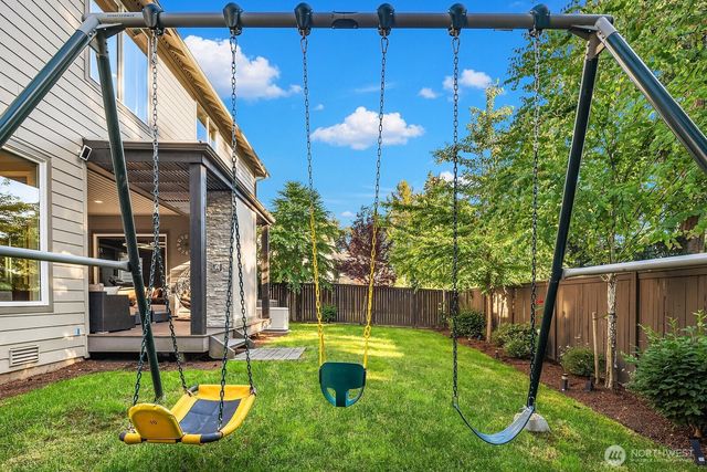 22222 SE 39th Place, Sammamish, WA 98075