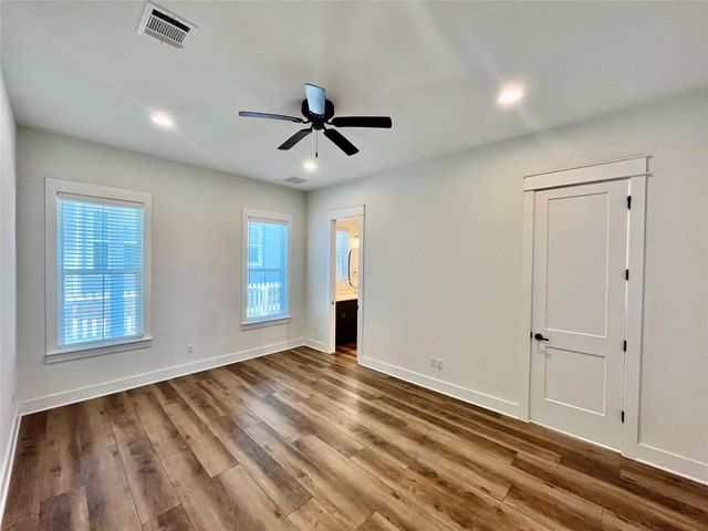 1066 Grant Wood Ave, Driftwood, TX 78619