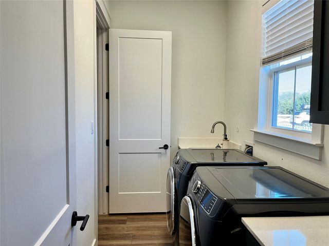 1066 Grant Wood Ave, Driftwood, TX 78619