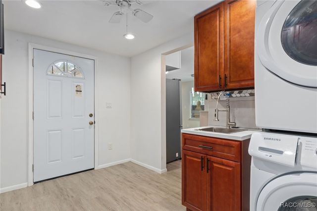 193 Gladys Avenue, Inglis, FL 34449