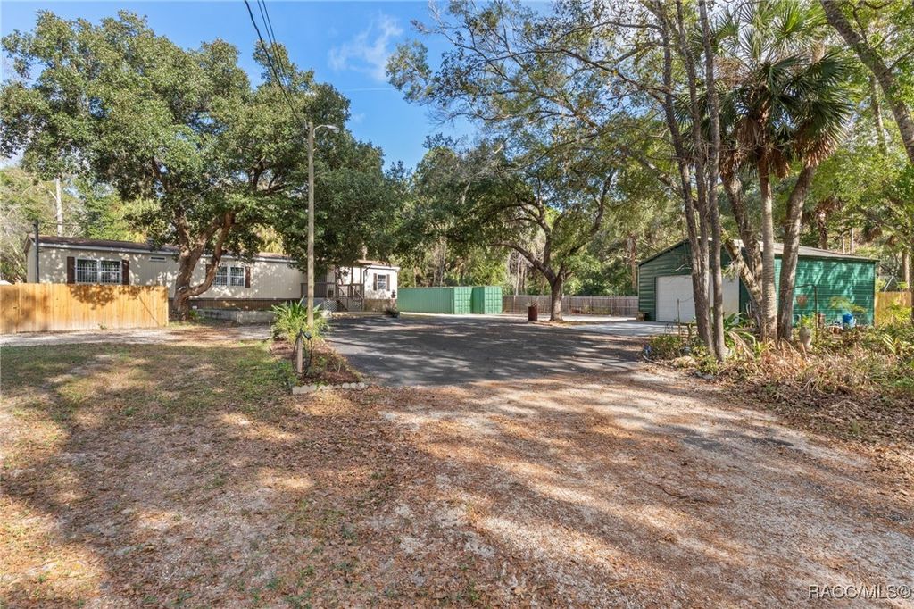 193 Gladys Avenue, Inglis, FL 34449