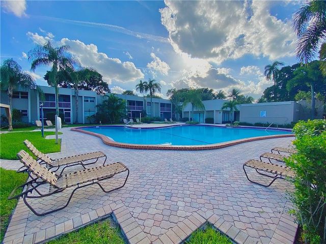 8506 OLD COUNTRY Manor 213, Davie, FL 33328