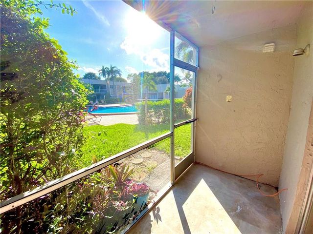 8506 OLD COUNTRY Manor 213, Davie, FL 33328